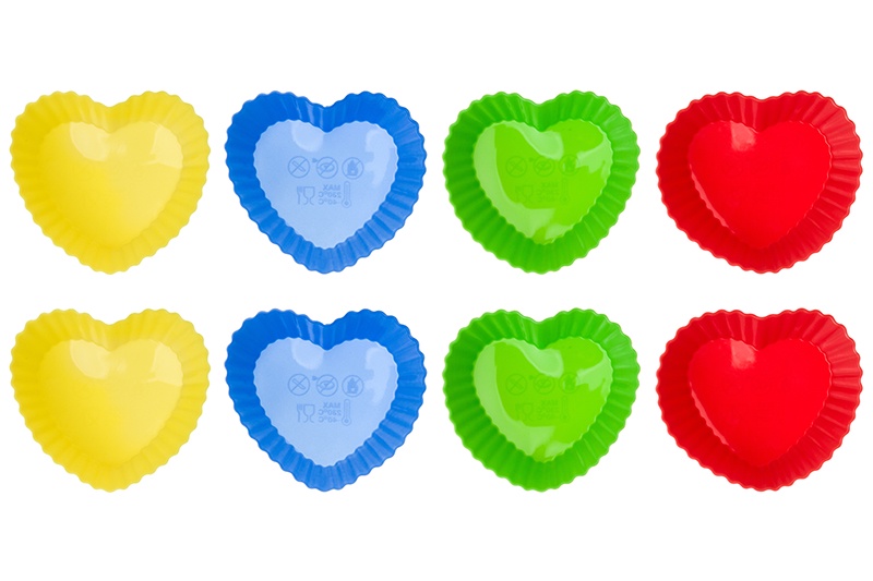 Набор форм для кексов силиконовые "Сердце" 8 штук, салатовая, красная, желтая, синяя, 6,5*6,5*3 см 75 мл - каждая