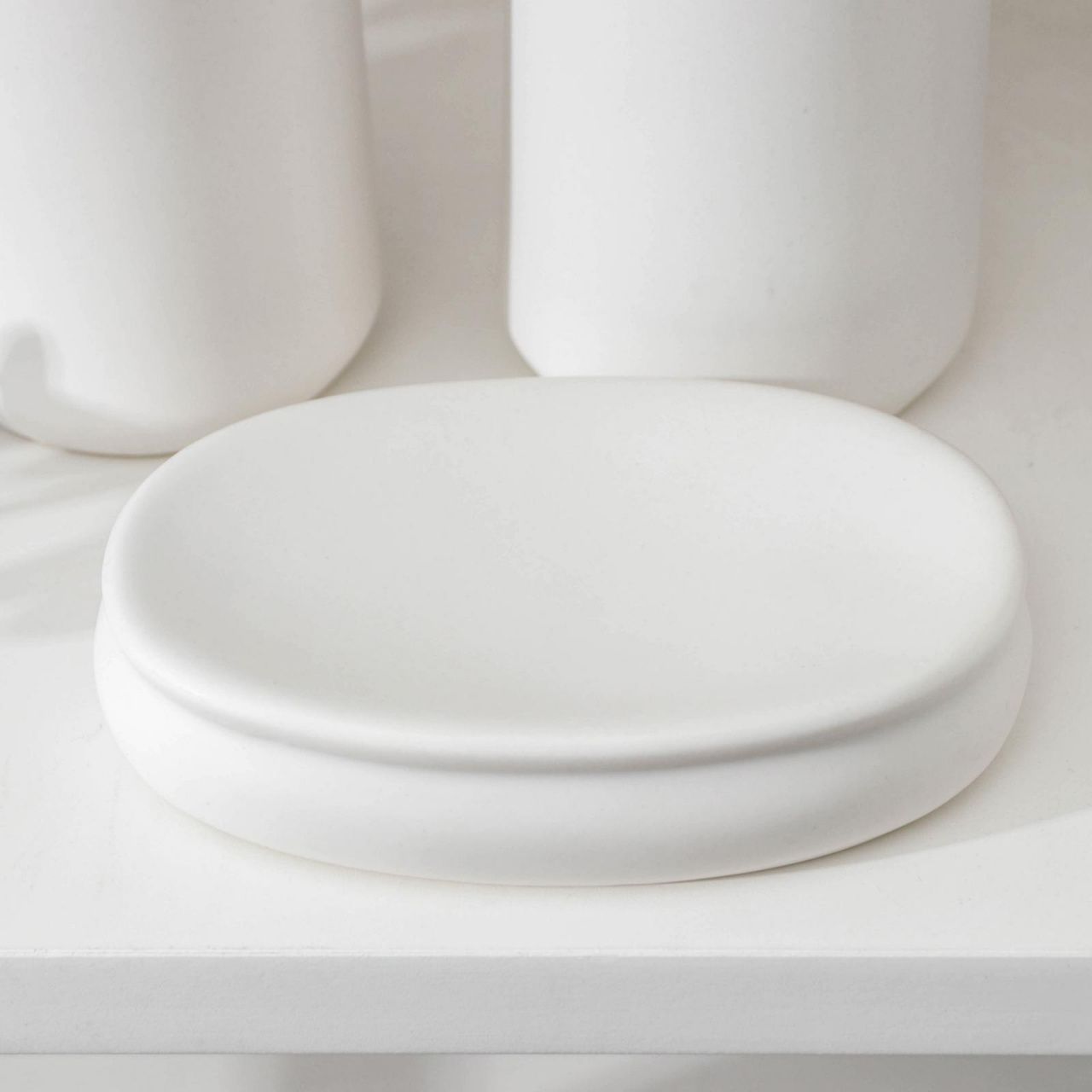 Набор для ванной "Глянец" 3 предмета (мыльница. дозатор для мыла, стакан), цвет белый   5459656