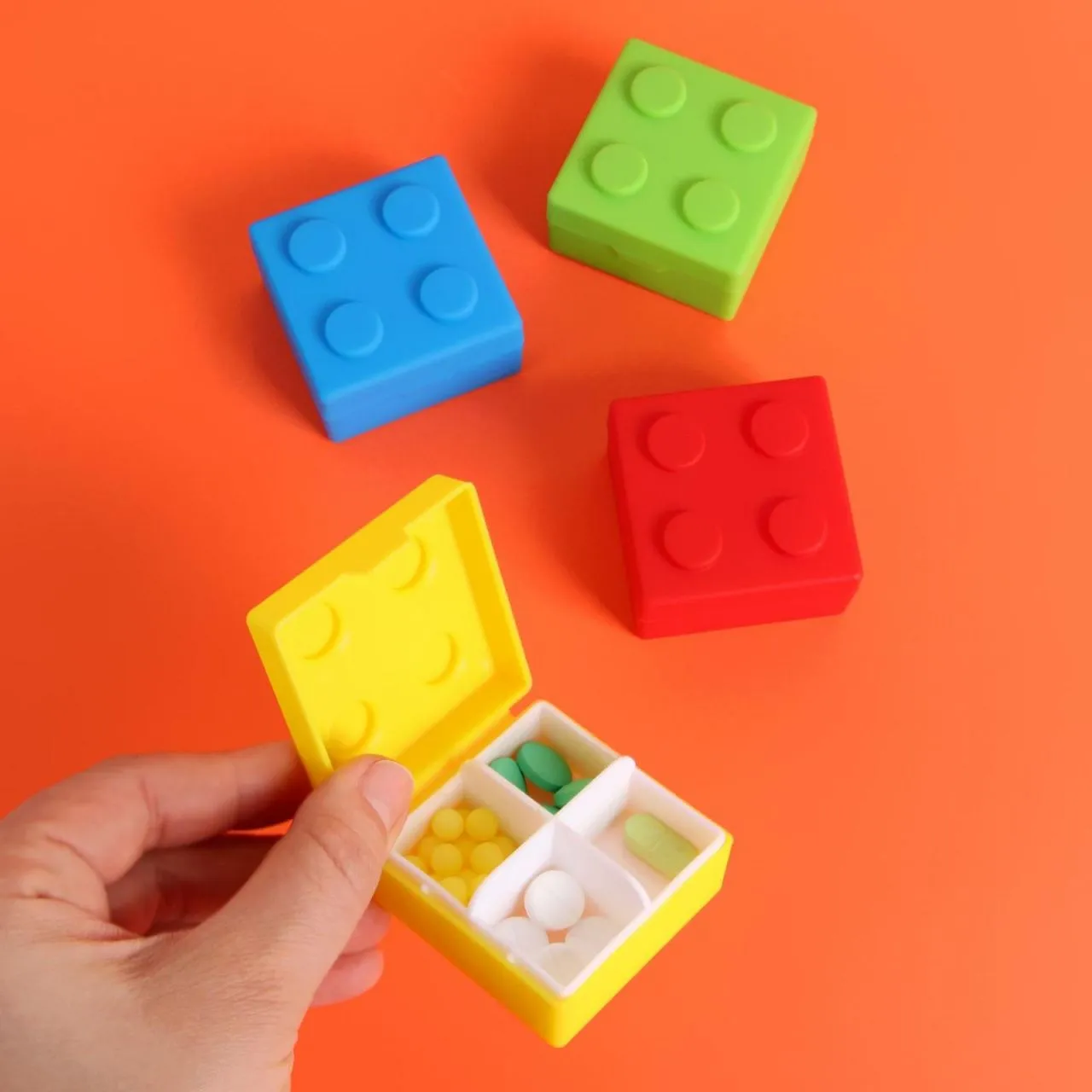 Таблетница 4секц 5,5*5,5*3,3см Конструктор МИКС накл ОТ 4428738      