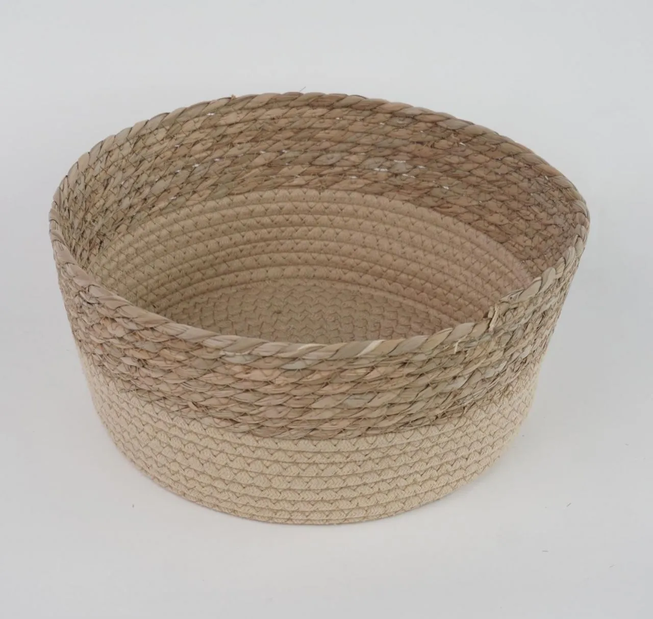 Корзина плетеная без ручек, цвет коричневый и бежевый средн, 38*18 см 1441-3 W/P/K-M