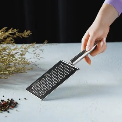 Терка 14х8 см с ручкой "Металлик" мелкая 1163474