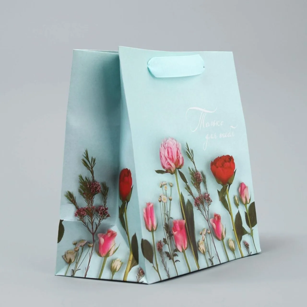 #Пакет крафтовый квадратный «Нежные чувства», 22 × 22 × 11 см   3681029